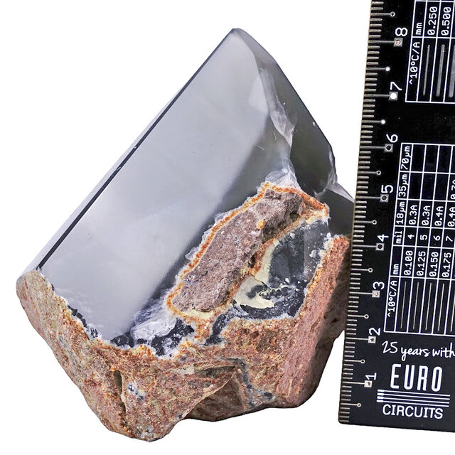 Agate point, 480 grams and 9 cm high Agate point, 480 grams and 9 cm high