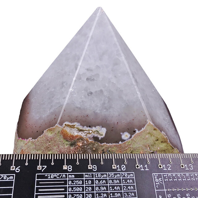 Agate point, 680 grams and 10 cm high Agate point, 680 grams and 10 cm high
