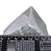 Beautiful green quarz top polished point, 515 grams and 8 cm Beautiful green quarz top polished point, 515 grams and 8 cm