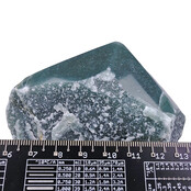 Beautiful green quarz top polished point, 500 grams and 8 cm Beautiful green quarz top polished point, 500 grams and 8 cm