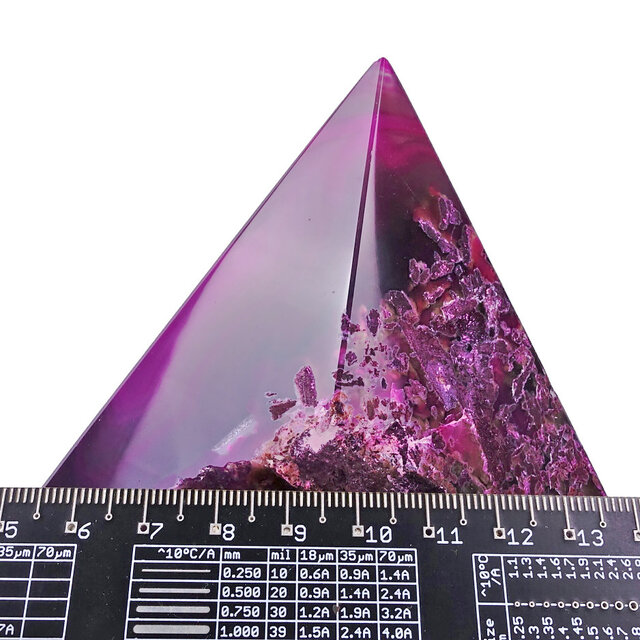 Agaat punt uit Brazilië, 510 gram en 10 cm hoog Agaat punt uit Brazilië, 510 gram en 10 cm hoog