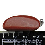 Wunderschöner Anhänger aus rotem Jaspis Wunderschöner Anhänger aus rotem Jaspis