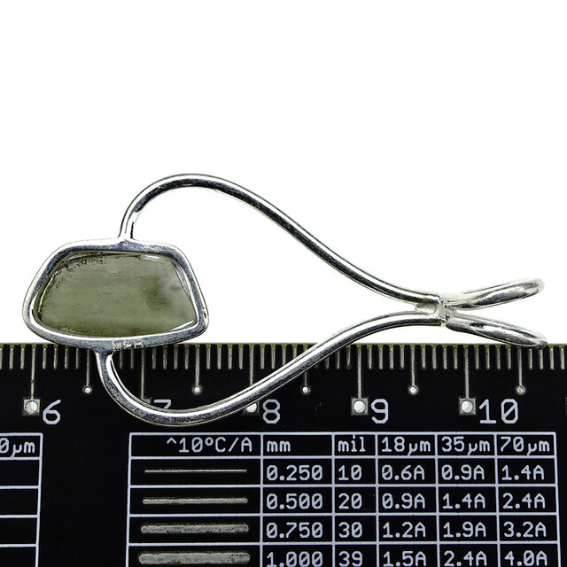 Moldavite pendant in silver 3,8 grams Moldavite pendant in silver 3,8 grams