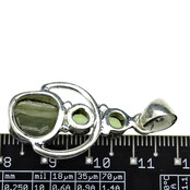 Moldavite pendant with peridot in silver 4,7 grams Moldavite pendant with peridot in silver 4,7 grams