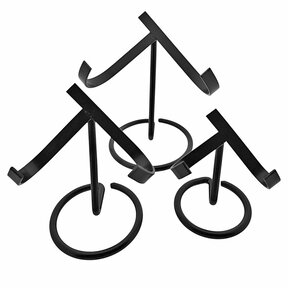 Metal stand for heart