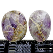 2 pieces amethyst palmstones from Madagascar