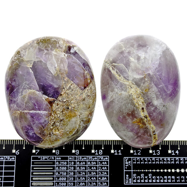 2 pieces amethyst palmstones from Madagascar
