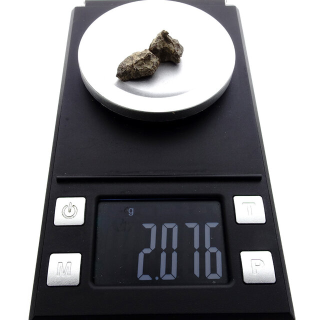 Calate 002 Meteorit aus Chile  2 Stück