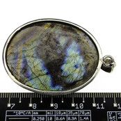 Beautiful pendant of labradorite in Silver