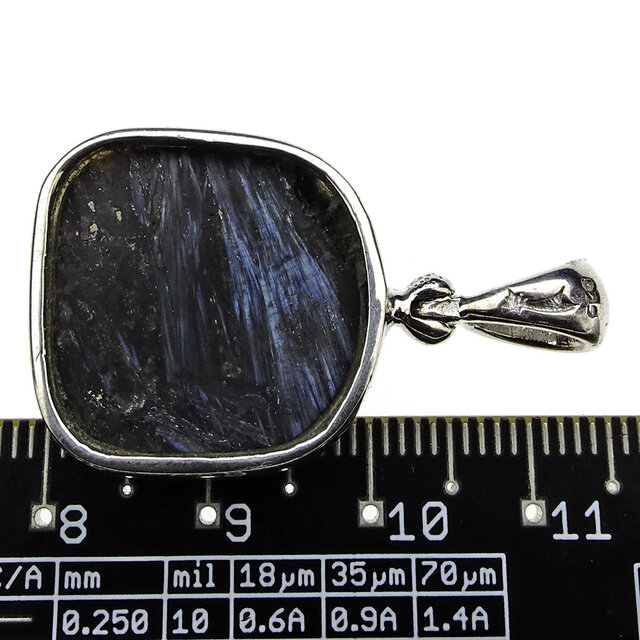 Nuummite, soucerer stone from Greenland Nuummite, soucerer stone from Greenland