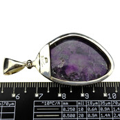 Wunderschönes violettes Mineral aus Südafrika