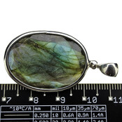 Beautiful pendant of labradorite in Silver