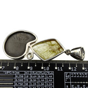 Rutielkwarts hanger met  ammoniet in zilver