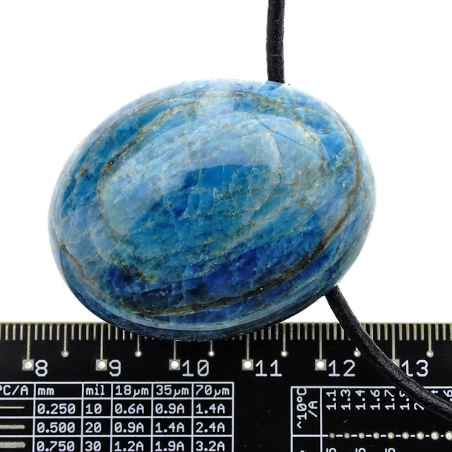 Mooie doorboorde hanger van apatiet