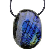 Beautiful drilled pendant made of labradorite