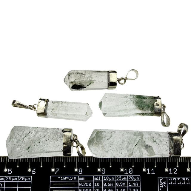 Lodoliet, chlorietkwarts, sjamaansteen of droomsteen