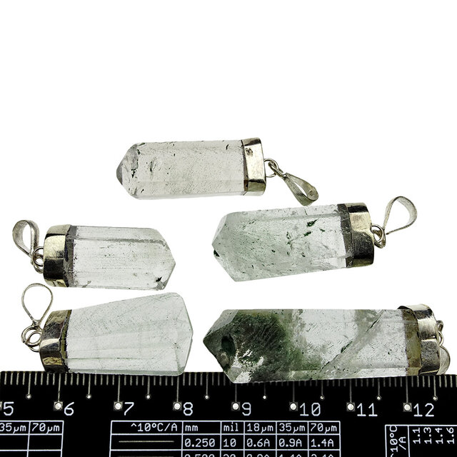 Lodolite, chlorite quartz, shaman stone or scenic quartz