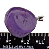 Schönes lila Mineral aus Sibirien