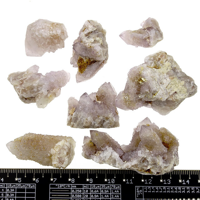 Kaktus oder Spirituosenquarz mit Amethyst