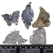 5 stuks verzilverde chalceoon hangers uit Uruguay