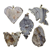 5 stuks verzilverde chalceoon hangers uit Uruguay