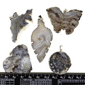 5 versilberte Chalceony-Anhänger aus Uruguay