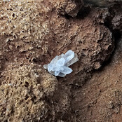 Mooi cluster van 2 kg chalcedoon uit Uruguay