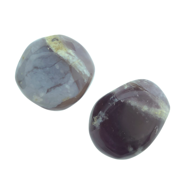 Wunderschöne violette Trommelsteine ​​aus Indonesien