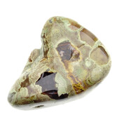 Rhyolith ist ein magmatisches Gestein, das mit Obsidian verwandt ist.
