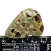 Rhyolith ist ein magmatisches Gestein, das mit Obsidian verwandt ist.