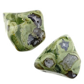 Ryolith ist ein magmatisches Gestein, das mit Obsidian verwandt ist