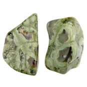 Ryolith ist ein magmatisches Gestein, das mit Obsidian verwandt ist