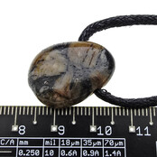 Mineraal met het kenmerkende kruis