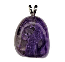 Schönes lila Mineral aus Sibirien