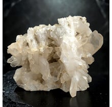 Rock crystal cluster, clear quartz with natural crystal points 4,7 kg