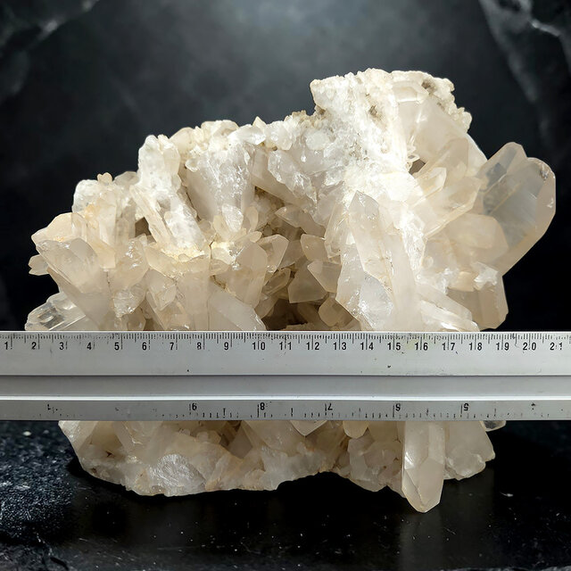 Bergkristal cluster, heldere kwarts met natuurlijke kristalpunten 4,7 kg