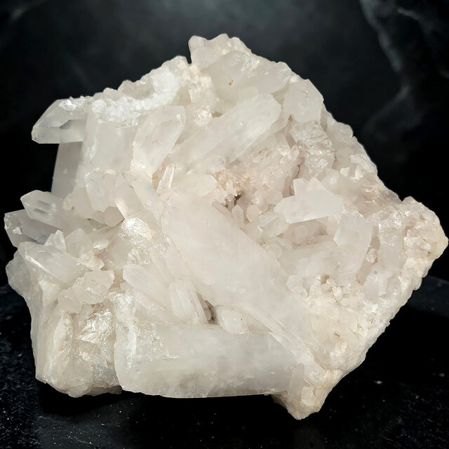 Rock crystal cluster, clear quartz with natural crystal points 3,6 kg