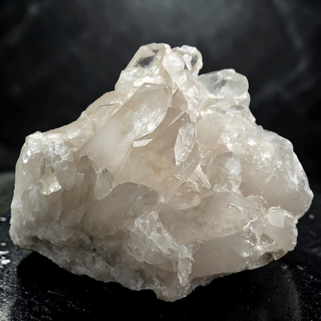 Bergkristal cluster, heldere kwarts met natuurlijke kristalpunten 12,2 kg