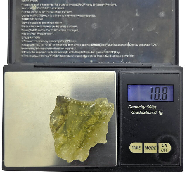 Libysches Glas oder Goldtektit poliert