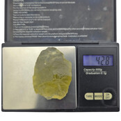 Libyan glass or gold tektite