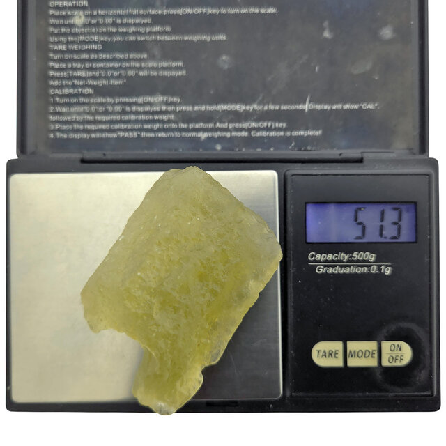 Libyan glass or gold tektite