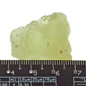 Libyan glass or gold tektite
