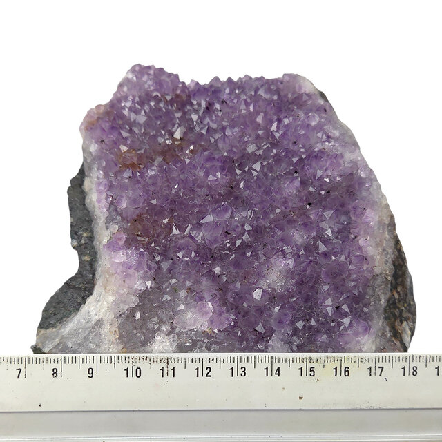 Amethyst, von beruhigenden Eigenschaften bis zu tiefen Transformationen, 1465 Gramm