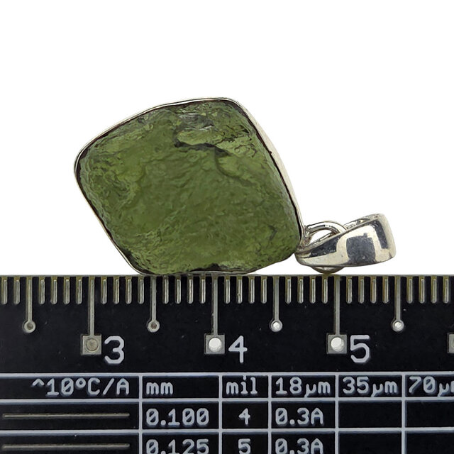 Moldavite pendant in silver 4 grams