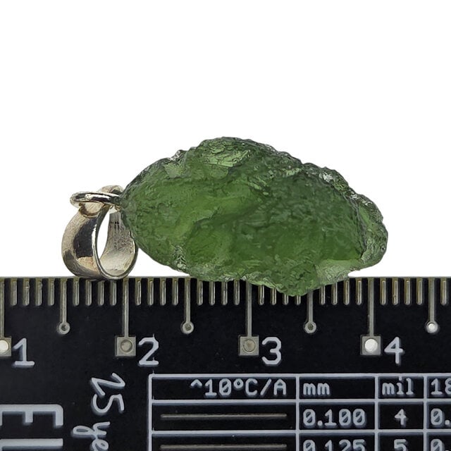 Moldavite pendant in silver 3,3 grams
