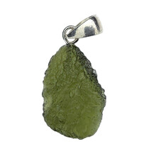 Moldavite pendant in silver 2,2 grams