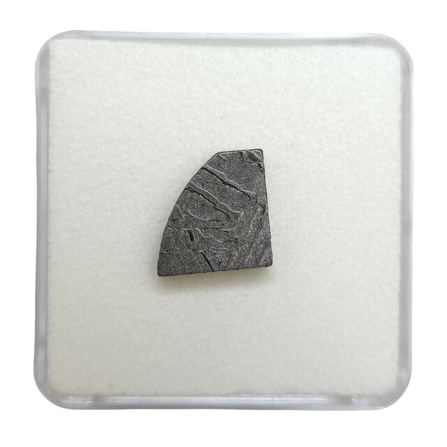Aletai iron meteorite, etched fragment with Widmanstätten pattern