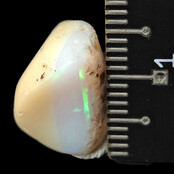 Getrommelter Welo-Opal
