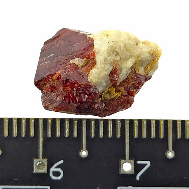 Zircon, the ancient mineral from the earth's crust