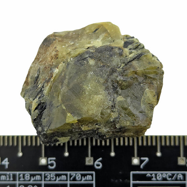 Sfeen of titaniet kristal